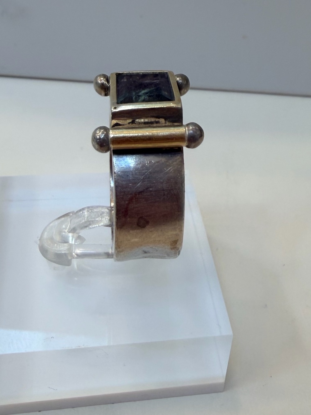 Silver-Tone Iridescent Rectangular Stone Wide Band Statement Ring Size 8–8.5 - Picture 10 of 15
